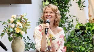 Λεμε αντιο στην Pamela Anderson και καλωσοριζουμε την Pamela Hyytiainen