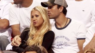 Enrique Iglesias &amp; Anna Kournikova | Γονεις για τεταρτη φορα