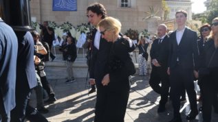 Διονυσης Σαββοπουλος | Βαθια θλιψη στην κηδεια του