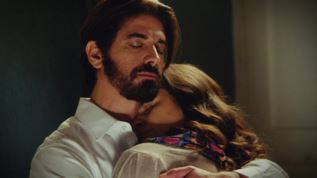 Μονο στο Yupiii! Αγιος Ερωτας: Ρακος η Χλοη με τη μικρη Ελευθερια