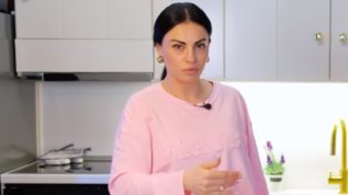 Δημητρα Αλεξανδρακη VS Δαφνη Καραβοκυρη: "Θα κατσω να ασχοληθω με το τιποτα;"