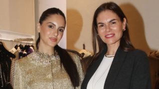 Η Αλεξανδρα Νικα φωτογραφιζει τη Μιραντα Πατερα μαζι με τον Βασιλη Αργυρο