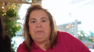 Εφη Θωδη: "Απαραδεκτος ο Οικονομοπουλος. Θα τον παρακαλεσω να μην το ξαναπει αυτο το τραγουδι"