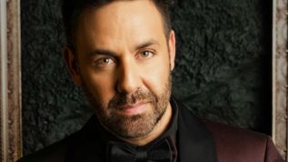 Ο Γιωργος Γιαννιας επιστρεφει στη σκηνη! Ολες οι πληροφοριες