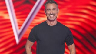 Σταθερα #1 επιλογη του κοινου το &quot;The Voice&quot;