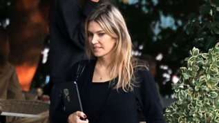 H σπανια εμφανιση της Ευας Καιλη - Δειτε τα καθημερινα στιγμιοτυπα