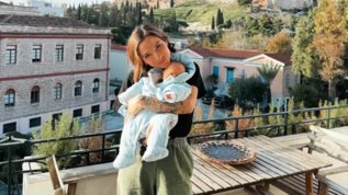 Ο Λεων Βασιλειαδης εγινε 11 μηνων και η Εριεττα Κουρκουλου δειχνει αδημοσιευτες φωτογραφιες του