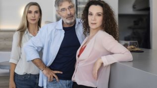 Σε Βλεπω | Η Βικυ Βολιωτη σκηνοθετει τον Θοδωρη Αθεριδη & την Πεγκυ Τρικαλιωτη