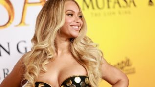 Beyonce | Στην κορυφη της λιστας του Forbes ως μια απο τις πιο πλουσιες σταρ της γενιας της