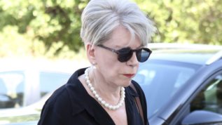 Συγκινει η Ελενα Ακριτα: "Αυτο θα ειναι το πιο κοντινο σε γιορτες που θα ζησει το σπιτι μας φετος"