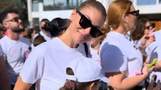 Η κορη της Δεσποινας Καμπουρη, Χριστινα, ετρεξε "για τη μαμα της" στο Race For The Cure