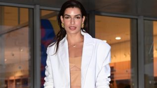 Η Τονια Σωτηροπουλου με το suede τζακετ που θα σε ρωτουν ολοι απο που αγορασες