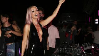 H Ελενη Φουρειρα στο παρτι για το νεο της album &quot;Hybrid&quot;