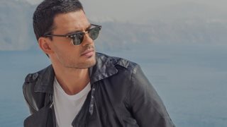 Μανος Krass: Ακούστε το νέο του τραγούδι και δείτε το εντυπωσιακό video clip που γυρίστηκε εξ ολοκλήρου στη Σαντορίνη!