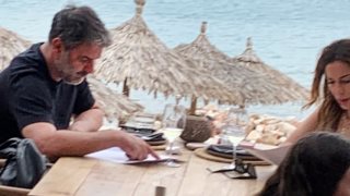 Δέσποινα Βανδή &amp; Βασίλης Μπισμπίκης σε δείπνο για δύο δίπλα στη θάλασσα