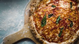 Ο δεκάλογος της τέλειας πίτσας: Πώς να πετύχεις την νοστιμότερη εκδοχή της;