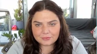 Ξανά εκτός εκπομπής η Δανάη Μπάρκα | Πώς περνάει την καραντίνα της;