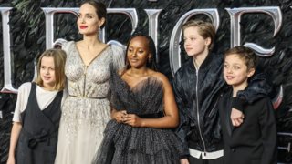 Shiloh Jolie Pitt | Φόρεσε ξανά ένα Dior φόρεμα της Angelina Jolie αλλά με διαφορετικό τρόπο