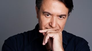 Με &quot;Ένα Φεγγάρι Δρόμο&quot; επέστρεψε μουσικά ο Γιάννης Κότσιρας