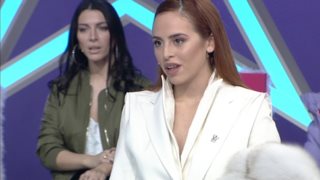 My Style Rocks
: Η Κωνσταντίνα πέρασε στην αντεπίθεση, έδωσε στεγνά την Εύα στους κριτές &amp; απείλησε με αποχώρηση!