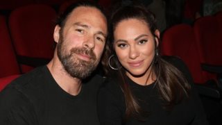 Η Ευρυδίκη Βαλαβάνη σε ρομαντικό ραντεβού | Αυτό είναι το φαγητό που λιγουρεύτηκε