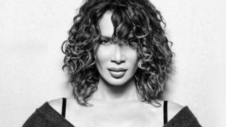 Πάολα: Αυτός είναι ο κούκλος 25χρονος σύντροφός της!