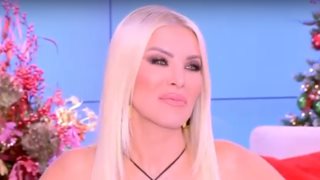 Κατερίνα Καινούργιου: &quot;Θα μπορούσες να είσαι και γιος μου, έχεις πολύ όμορφα μάτια αγάπη μου&quot;