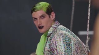 GNTM | Ο εκνευρισμός του Αιμιλιάνο για συμπαίκτρια του: &quot;Μη μου το παίζεις τώρα έξυπνη&quot;