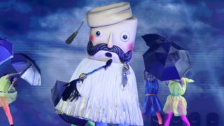 &quot;The Masked Singer&quot; | Ο &quot;Τσολιάς&quot; αποχώρησε - Δεν φαντάζεσαι ποιος κρύβεται πίσω από τη μάσκα