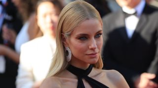 Η εκθαμβωτική εμφάνιση της Δούκισσας Νομικού στο κόκκινο χαλί του φεστιβάλ των Καννών