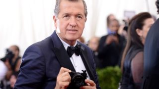 Mario Testino: Κλείνει το πρακτορείο του στη Νέα Υόρκη
