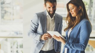 Τελικά το φλερτ στο γραφείο μετράει ως απιστία;
: Τα βάλαμε κάτω και ιδού πού καταλήξαμε