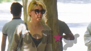 Σία Κοσιώνη: Όπως δεν την έχετε ξαναδεί! Στα πιο χαλαρά στιγμιότυπα με τον γιο της