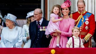 Βασίλισσα Ελισάβετ | Το τρυφερό "δώρο" που πρόσφερε στον πρίγκιπα George για τα γενέθλιά του