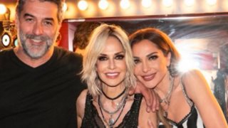 Δέσποινα Βανδή, Βασίλης Μπισμπίκης και Άννα Βίσση ποζάρουν μαζί πρώτη φορά