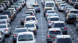 Δίμηνη παράταση στα τέλη κυκλοφορίας ανακοίνωσε ο Σταϊκούρας