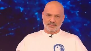 Έξαλλος ο Μουτσινάς με τη &quot;Super Κατερίνα&quot;: &quot;Φρικτή τηλεόραση&quot;