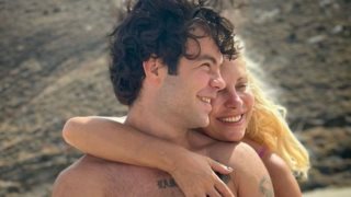 Ο Άγγελος Λάτσιος εύχεται στην Ελένη Μενεγάκη για τη Γιορτή της Μητέρας