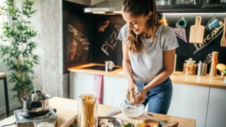 Πώς θα φτιάξω τη διατροφή μου ανέξοδα;: Οι τροφές που είναι και υγιεινές και οικονομικές για να έχεις στην κουζίνα σου