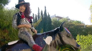 Video Of The Day: Η Βάνια αναβίωσε τη χθεσινή φωτογράφιση του GNTM και το αποτέλεσμα είναι επικό!