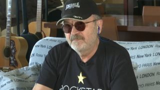 Σταμάτης Γονίδης: Θα γίνει ξανά μπαμπάς