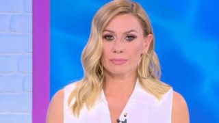 Πάγωσε στον αέρα η Κατερίνα Καραβάτου: &quot;Παιδιά, είναι καμιά βλακεία τώρα αυτό;&quot;