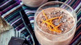 Θεϊκό σοκολατένιο ρυζόγαλο με ελάχιστη ζάχαρη: Η φανταστική συνταγή για γλυκό ψυγείου