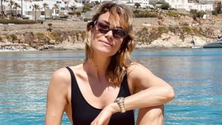 Το ολόσωμο μαγιό που φόρεσε η Βίκυ Καγιά, μοιάζει να έχει φτιαχτεί για εκείνη