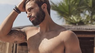 Ηλίας Γκότσης: «Προτιμώ να είμαι έξω παρά να βλέπω τηλεόραση. Ακόμα και το Survivor το έβλεπα μόνο στα αγωνίσματα»