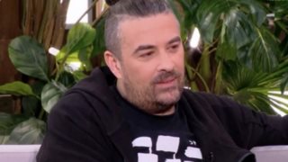 Γιάννης Αϊβάζης: "Δεν υπήρχε ρόλος για τη Μαρία Κορινθίου, να βάλουμε; Να γράψουμε ρόλο;"