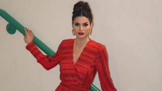 Η Ηλιάνα Παπαγεωργίου λιώνει τα χιόνια στην Ελβετία με το μπικίνι της