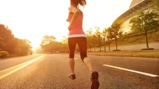 Ποια είναι η καλύτερη άσκηση για να κάψω θερμίδες; Τι γυμναστική να κάνω; : Δες το εργαλείο που υπολογίζει με ποια γυμναστική θα καις περισσότερες θερμίδες