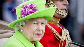 Βασίλισσα Ελισάβετ: Οι ωραιότερες φωτογραφίες από τα 90α της γενέθλια!