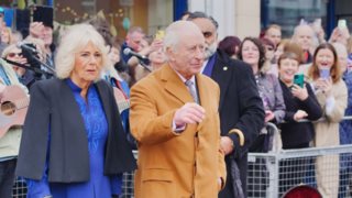 Η ανακοίνωση για την υγεία του Πάπα που "πάγωσε" τον βασιλιά Κάρολο